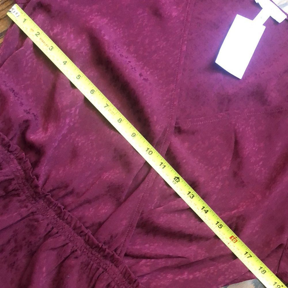 LEITH Women’s Wine Cross Over Stretch Waist Peplum Blouse Elastic Cuffs Sz M NWT - Picture 6 of 11